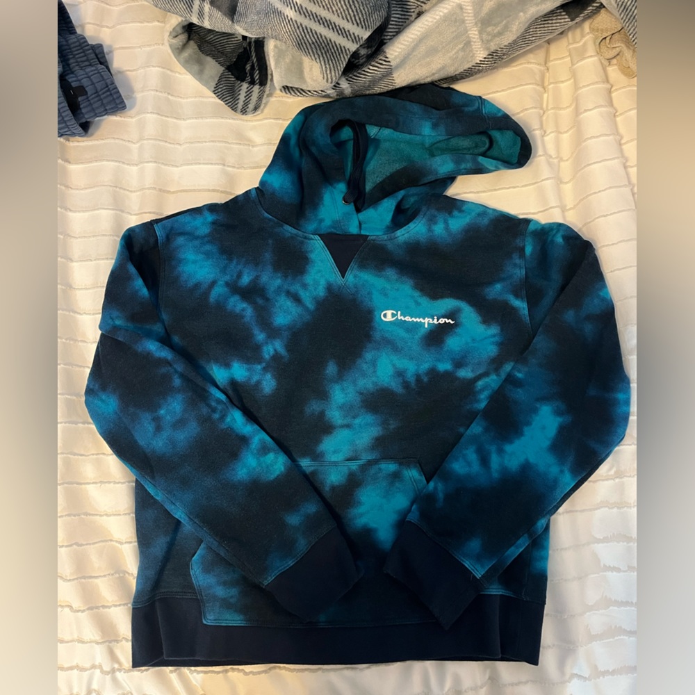 Tie dye Champion hoodie 💙🩵